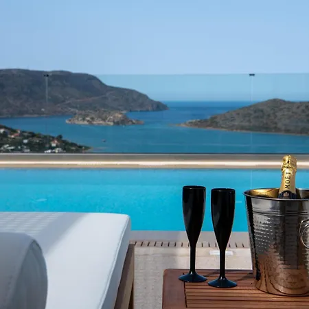Bright Villa Elounda
